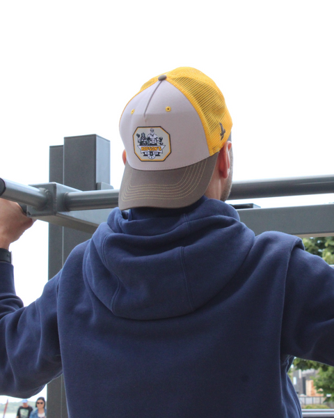 CASQUETTE GRIS / JAUNE GOD WORKOUT